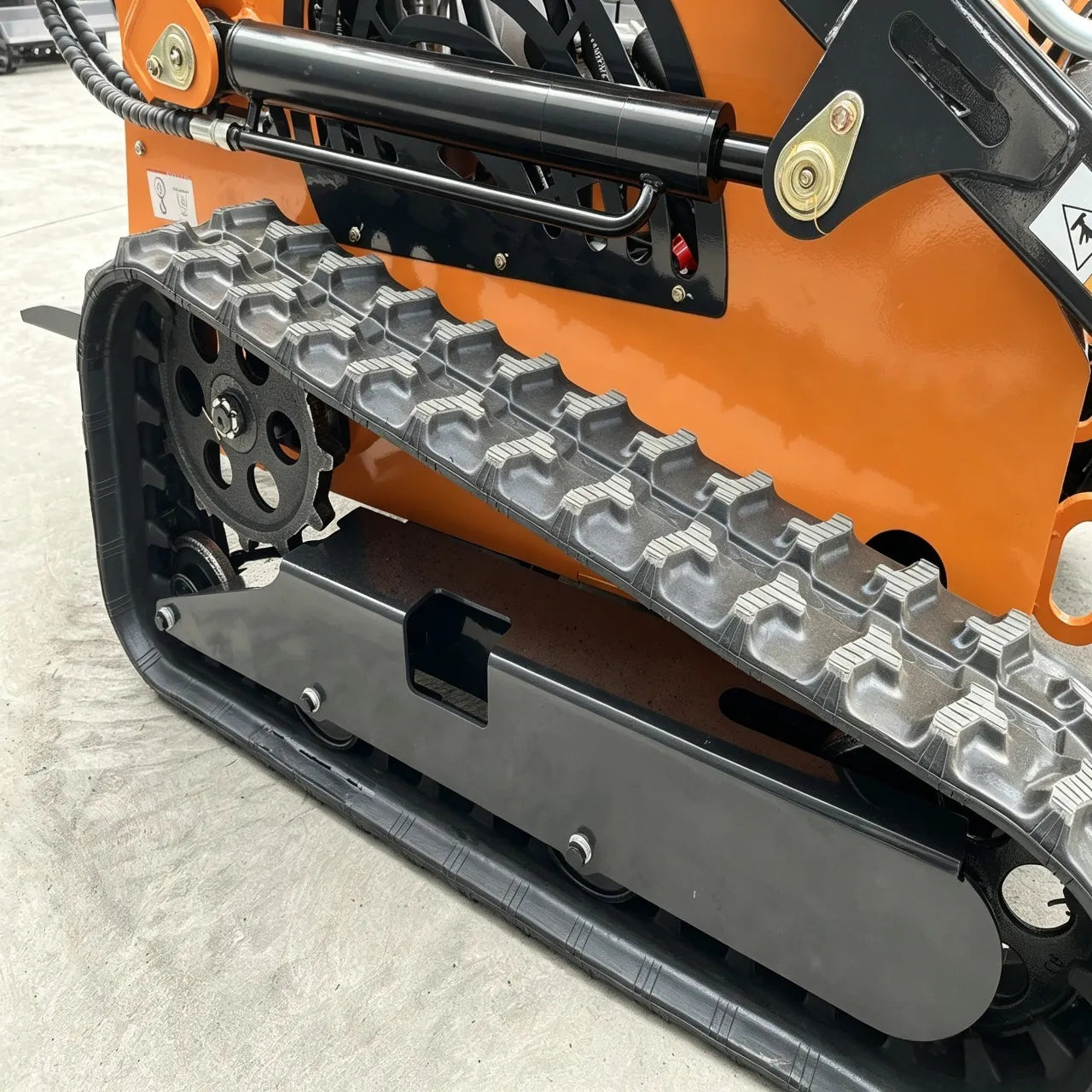 skid_steer_loader_t460a_orange_track perspective