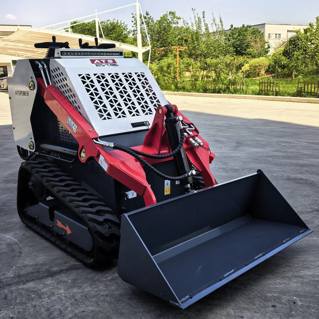 skid_steer_atspower_T480R_front_bucket_outdoor_view
